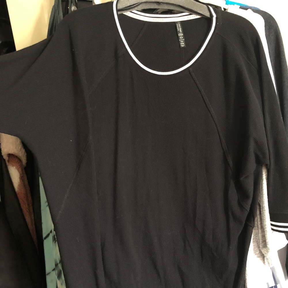 Black thin sweater